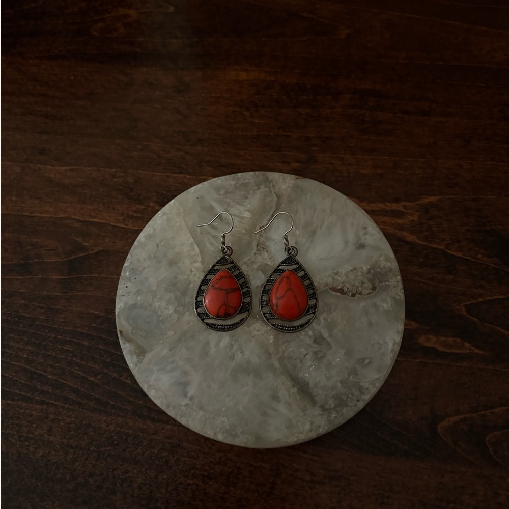 Elegant Red Teardrop Earrings